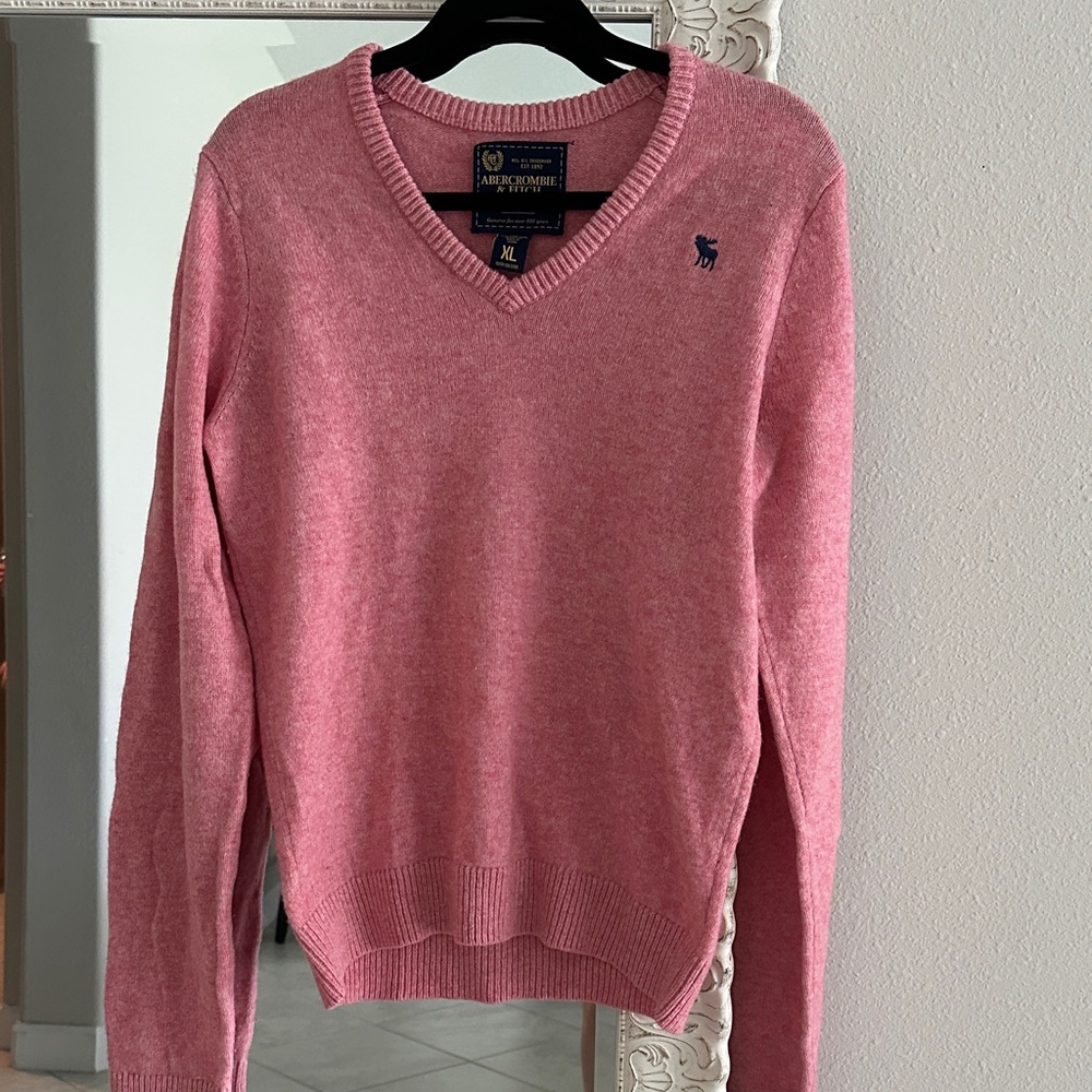 Abercrombie & Fitch Vintage Pink V-Neck Wool Sweater